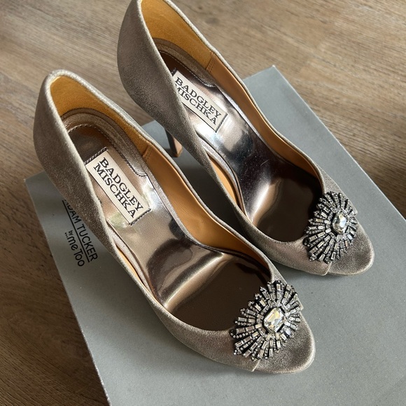 Badgley Mischka Shoes - Badgley Mischka Silver Embellished Peep Toe Heels